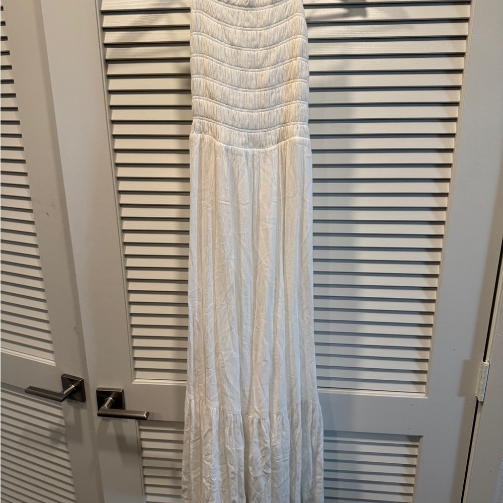 Elegant White Maxi Dress